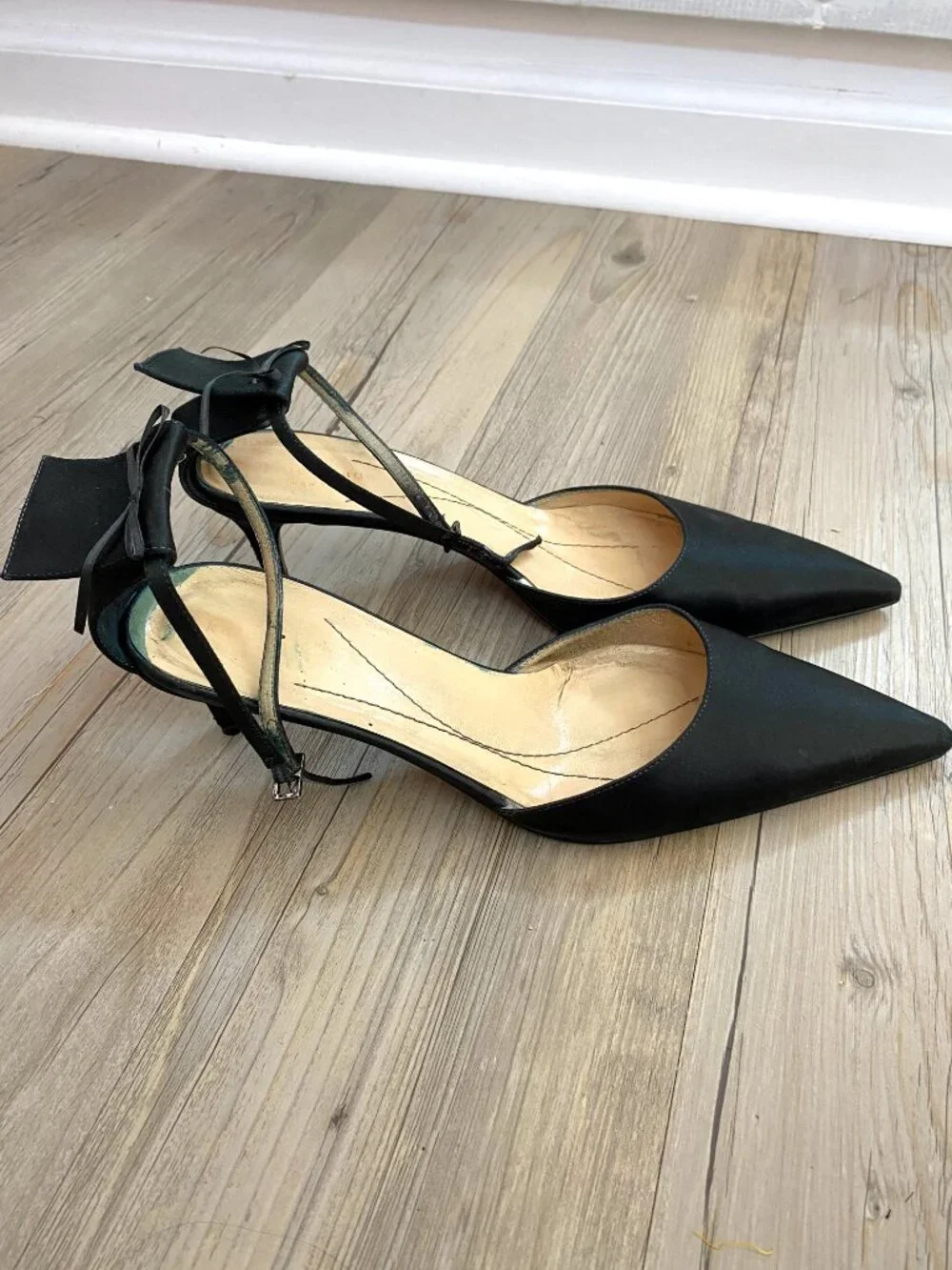 Kate Spade Black Pointed Toe Bow Detail Kitten Heels Size 10